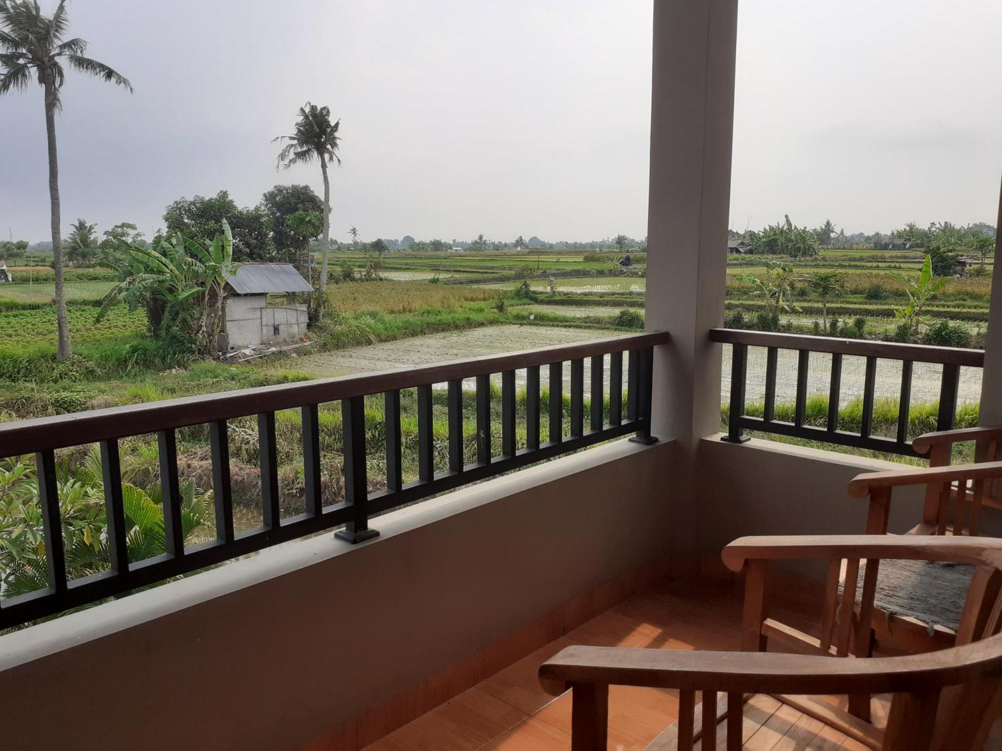 Griya Bun Sari Apartment Sukawati  Exterior photo
